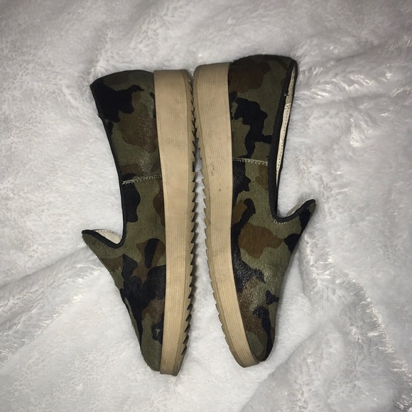 Neiman Marcus Fanny loafer size 6 -camo faux hair - Picture 6 of 6